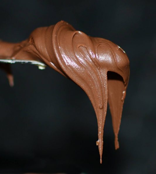 13582141_1098684476871645_8567187700526221764_o Cioccolato di Modica, biologico, vegano, lactose free, gluten free, prodotto da Il Modicano. Oltre al tipico cioccolato di Modica, i classici extra fondente, cioccolato alternativo al latte con la soia, dolcificato con zucchero di cocco e agave e creme spalmabili alla nocciola, alla mandorla, al pistacchio.